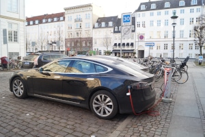 Datenschutz ist laut Tesla Sache der Fahrzeughalter.