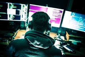 Sind elektronische Hotel-Schließsysteme noch sicher? Hacker könnten sich nun eine Schwachstelle zunutze machen.