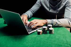 Ist das Spielen im Online-Casino mit Trustly-Verifizierung legal? Eine Voraussetzung hierfür ist unter anderem eine deutsche Lizenz.